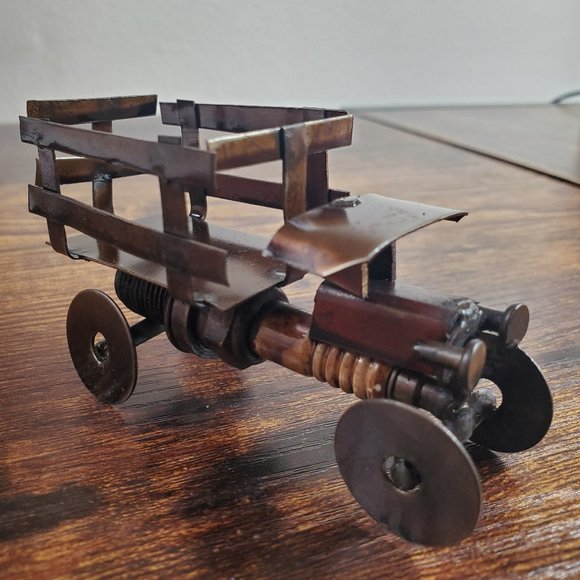 Vintage FARM TRUCK, Spark Plug Art - Picture 1 of 3